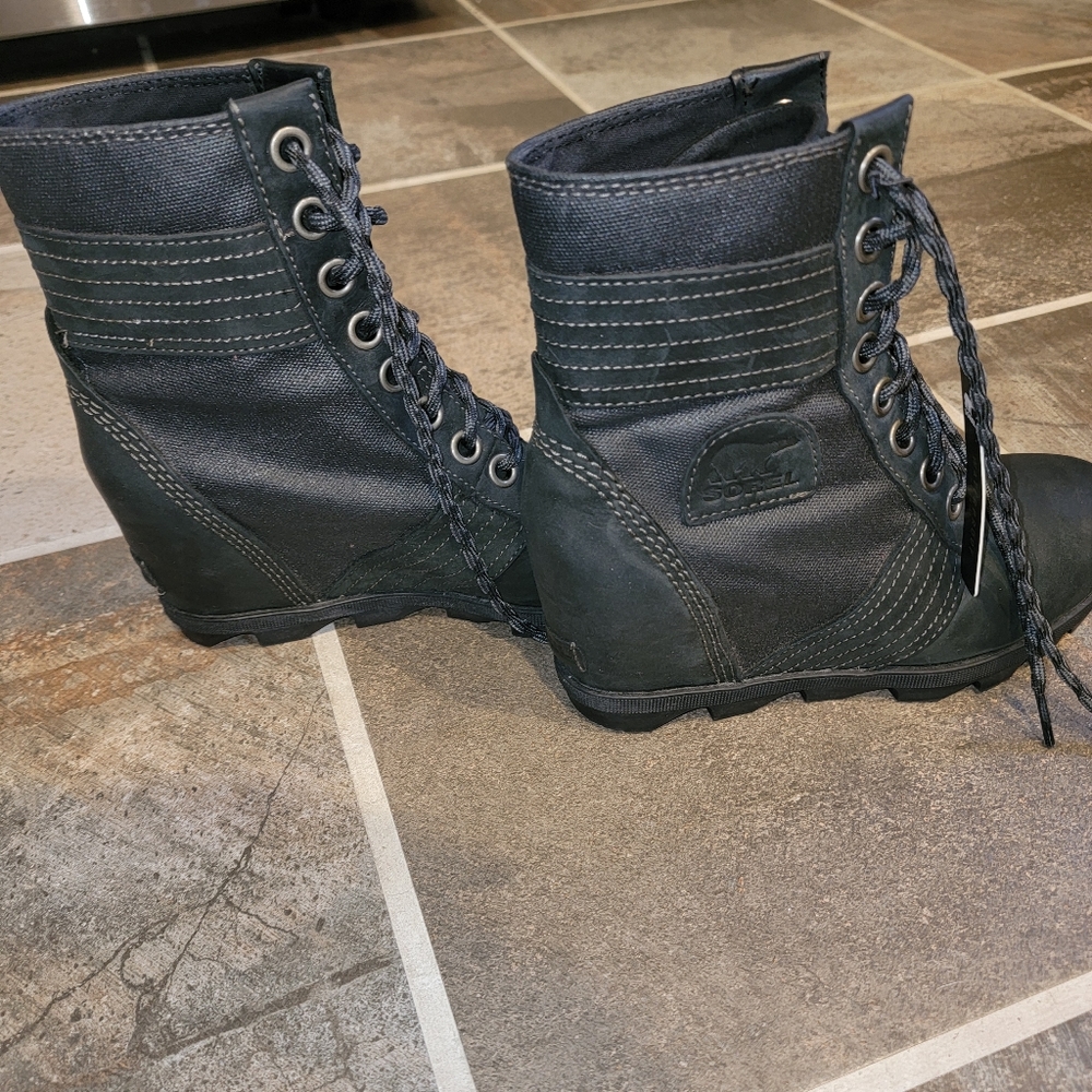 Sorel Lexi black wedge boots